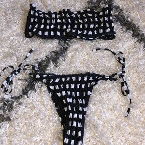 B & W bikini set